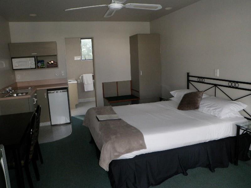טאורנגה Durham Court Motor Inn חדר תמונה